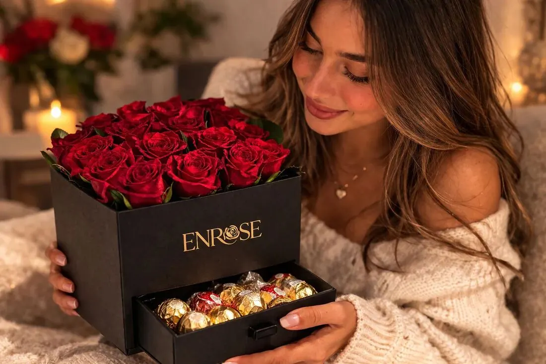 Caixa de rosas vermelhas Enrose com bombons